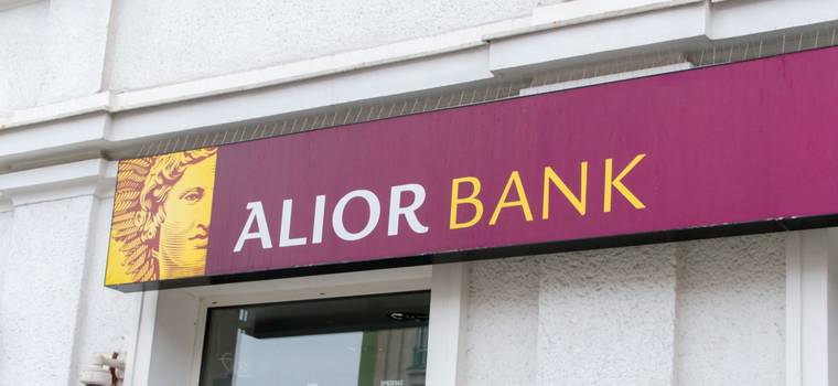 Alior Bank wprowadza zmiany w płatnościach kartą przez internet. Aplikacja lub e-PIN obowiązkowe