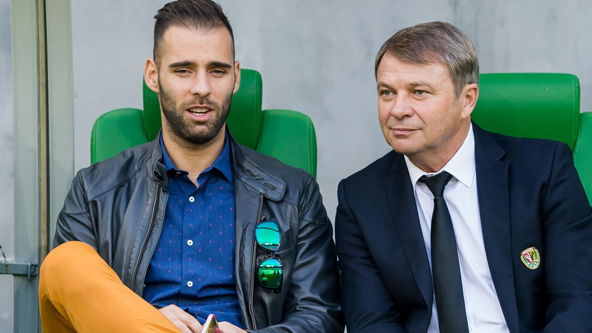 Tadeusz Pawłowski przekonuje, że zamieszanie z transferem Marco Paixao do Lecha czy możliwa sprzedaż Lukasa Droppy nie zmąciła jego spokoju i pewności siebie przed rundą wiosenną.