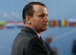 Niemiecki dziennik: Niektórym w UE przeszkadza, jak Sikorski krytykuje Rosję