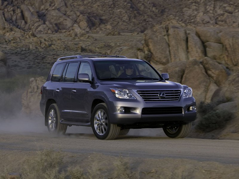 Lexus LX 570 nowa kreacja na temat Land Cruisera