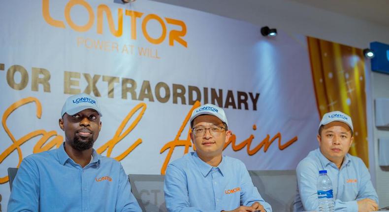 From left, General Manager, Siji Ogunsiji; Managing Director, Andrew Wei and Deputy Managing Director, Eason Cai all of Lontor Hitech Development Company Limited at the unveiling of Lontor new product and Dealers Conference held in Lagos on Friday