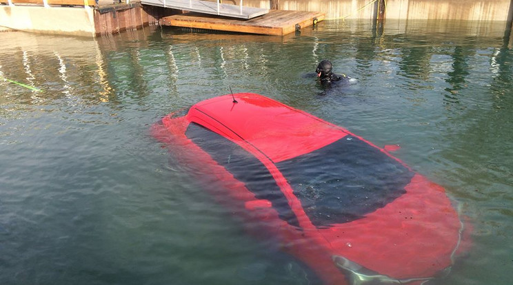 GPS-t használt a nő mégis a tóba hajtott/Fotó:Facebook