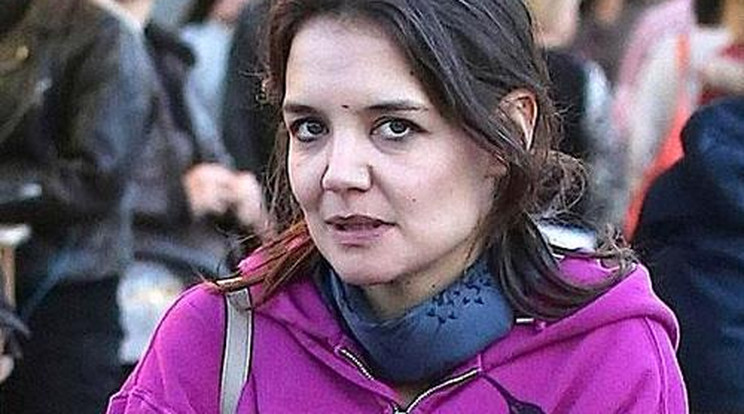 Katie Holmes megőszült!