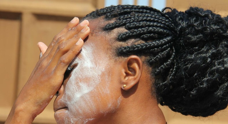 Can bleaching creams cause blindness [RFI]