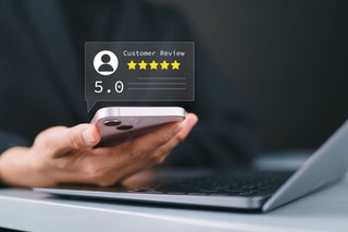Fałszywe opinie w internecie można i warto ścigać