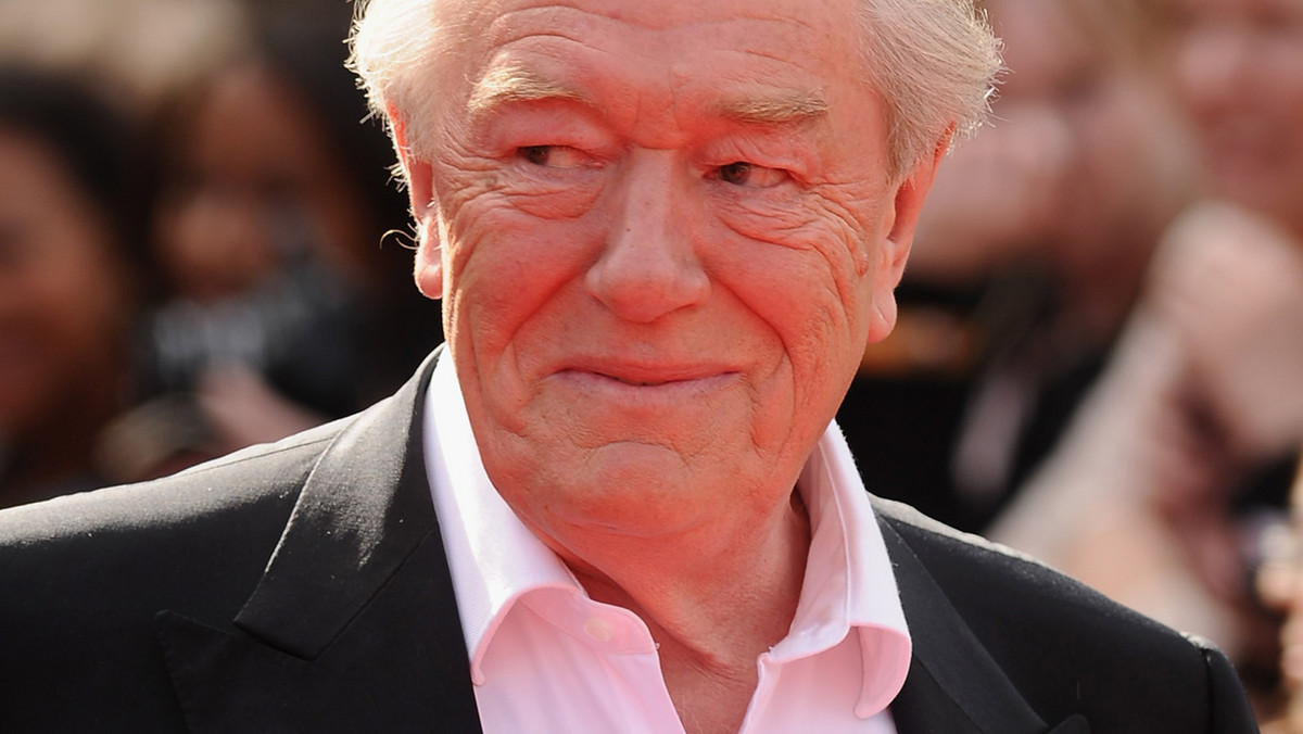 Michael Gambon otrzymał na stałe role w serialu "Luck". Do obsady dołączyła również Margarita Levieva.