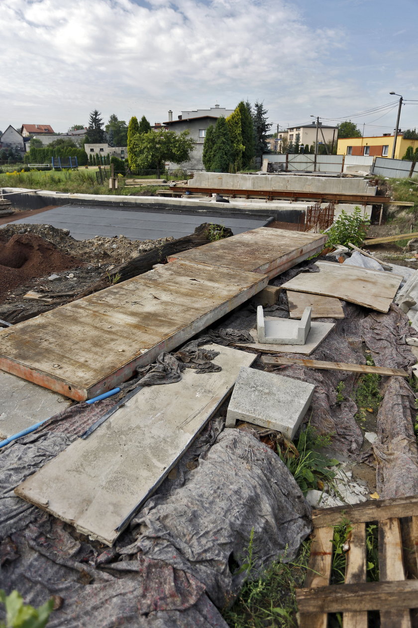 Ruda Śląska. Niedokończona budowa mostu przy ul. Poniatowskiego 