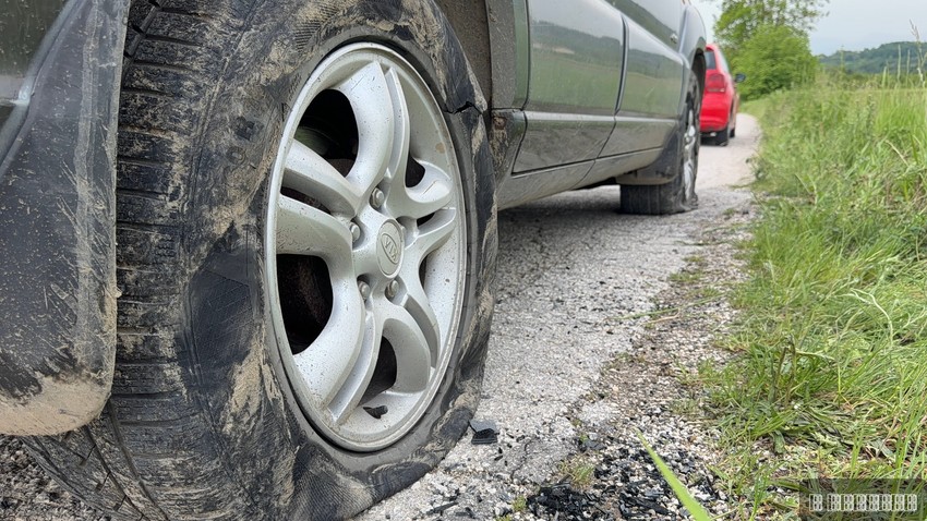 Automobil pronađen demoliran kod Čačka