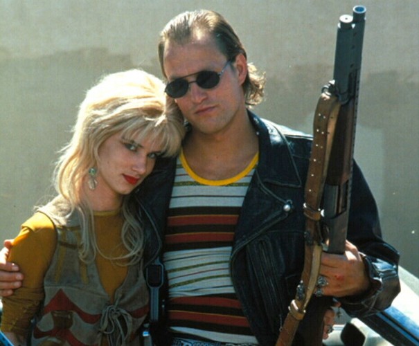 Juliette Lewis i Woody Harrelson w filmie 'Urodzeni mordercy'