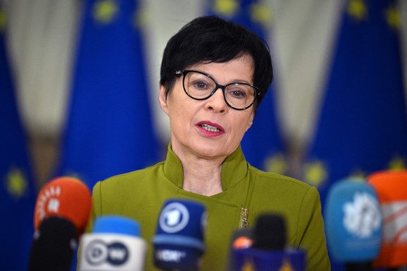 Studenti IZVREĐALI Martu Kos nakon što je pozdravila usvajanje izbornih zakona u Srbiji: Usput prozvali i Pavla Grbovića