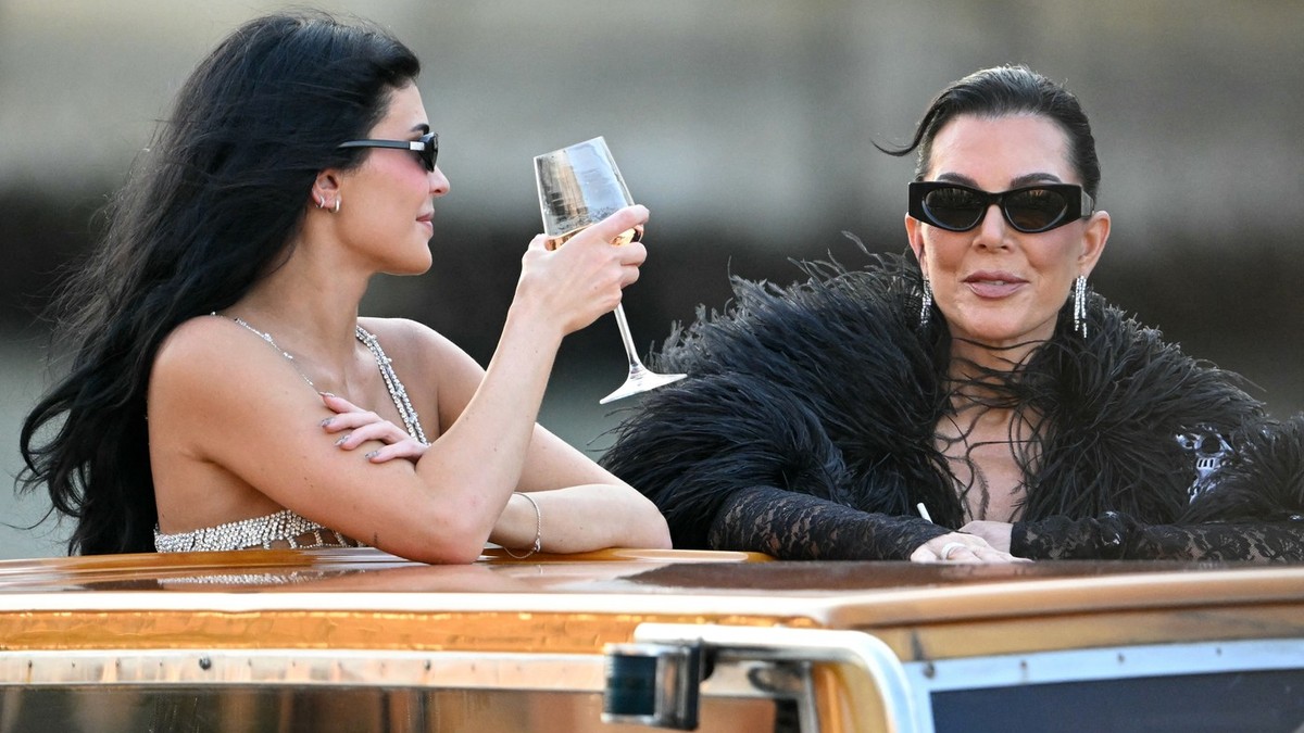 Pare stižu, problemi nestaju: Rođeni u ova četiri znaka u maju 2026. biće miljenici Univerzuma