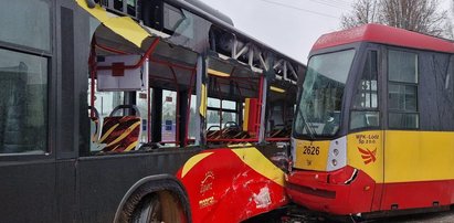 Zderzenie tramwaju i autobusu w Zgierzu. Ranna kobieta