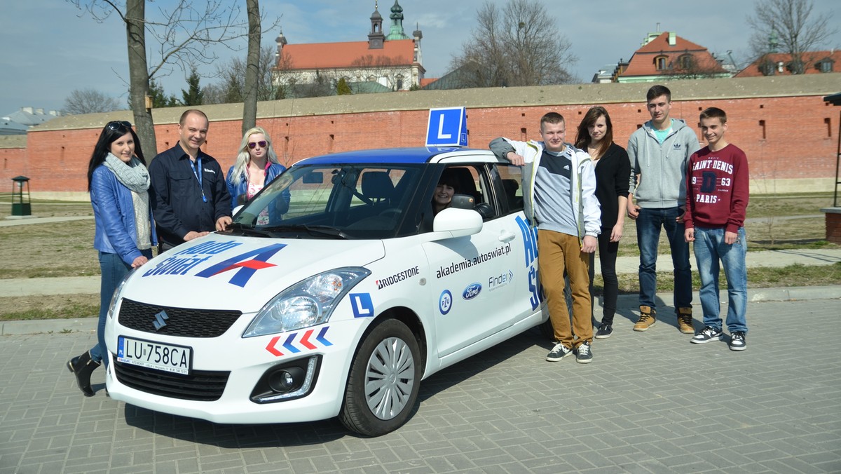 23 marca rozpoczęła działalność Akademia Auto Świat w Zamościu. Szkoła jazdy jest częścią sieci należącej do wydawcy popularnego tygodnika motoryzacyjnego "Auto Świat".