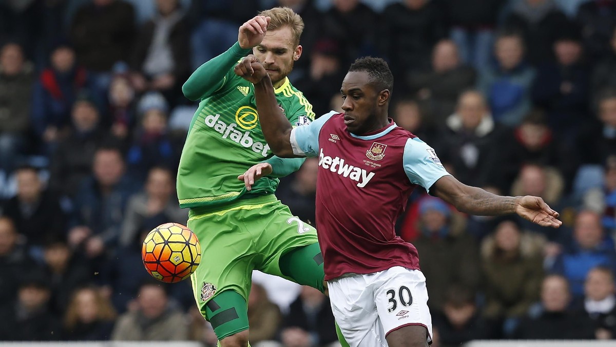 Po dwóch meczach bez zwycięstwa tym razem Młoty wygrały mecz w Premier League. Podopieczni Slavena Bilicia na Upton Park w Londynie pokonali Sunderland 1:0. Zwycięską bramkę w pierwszej połowie zdobył Michail Antonio. Ten sukces dał gospodarzom awans na piąte miejsce w tabeli.