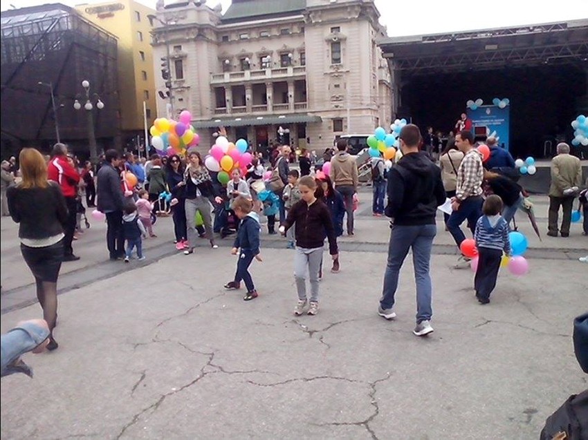 Mađioničarske tačke, animatori i takmičenja na Trgu republike