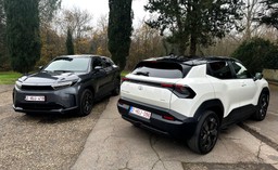 nowa toyota wjeżdża do polski. jest ładna, szybka i wygodna. ile kosztuje?