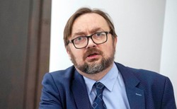 Nie będzie pieniędzy z KPO? Stanowcze słowa Jourovej, Szrot odpowiada