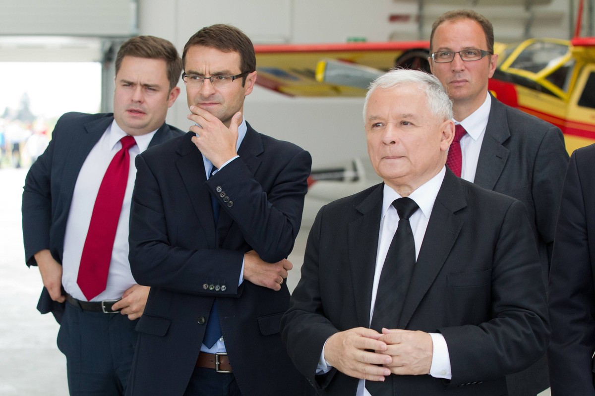 Jarosław Kaczyński wśród posłów PiS