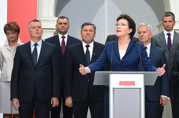 Białoruscy politolodzy oceniają zmiany w ządzie: Techniczna wymiana