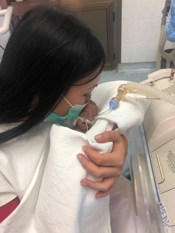 Mama Mila Femić sa ćerkicom Magdalenom