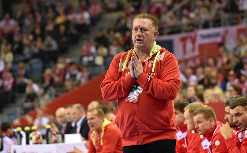 Trener reprezentacji Polski Michael Biegler podczas meczu grupy A mistrzostw Europy piłkarzy ręcznych z Serbią