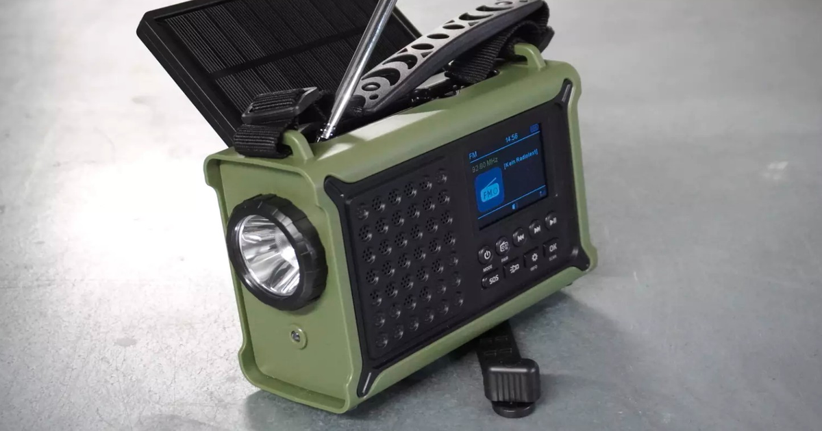 Mesqool 1030DAB testte: DAB+ özellikli krank radyosu, büyük pil ve pil bölmesi