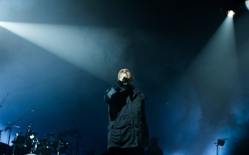 Peter Gabriel podczas koncertu w Atlas Arenie