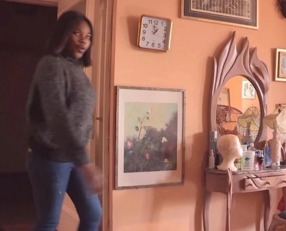 Devojka iz Nigerije koja vodi računa o Jovanu Mariću