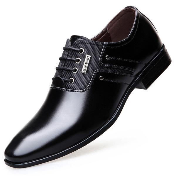 Pointy shoes for men (Courtesy)