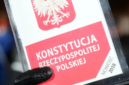 "DGP": Przy pracach nad przepisami dot. przejmowania banków złamano konstytucję