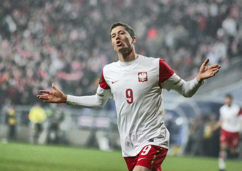 Robert Lewandowski znalazł się w jedenastce tygodnia portalu goal.com obok takich gwiazd jak Leo Messi