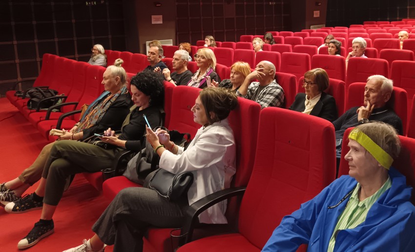 Tribina o Gabi Novak