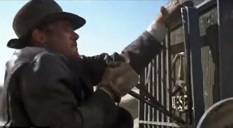 Originalna scena, i ista scena iz rimejka dvojice dečaka