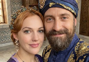 Hurem i Sulejman objavili zajedničku sliku posle 15 godina i baš dobro izgledaju