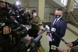 Juszczyszyn przyszedł do sądu, by orzekać. Nawacki chce wystąpić do Manowskiej