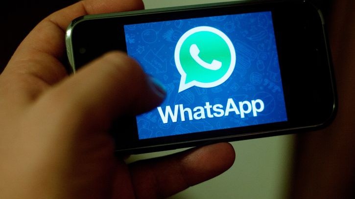 Aplikacia whatsapp mobil  dreamstime