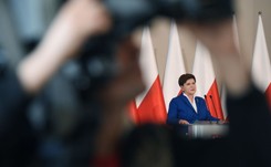 Szydło usztywnia stanowisko. Miało być 100 uchodźców, nie będzie żadnego