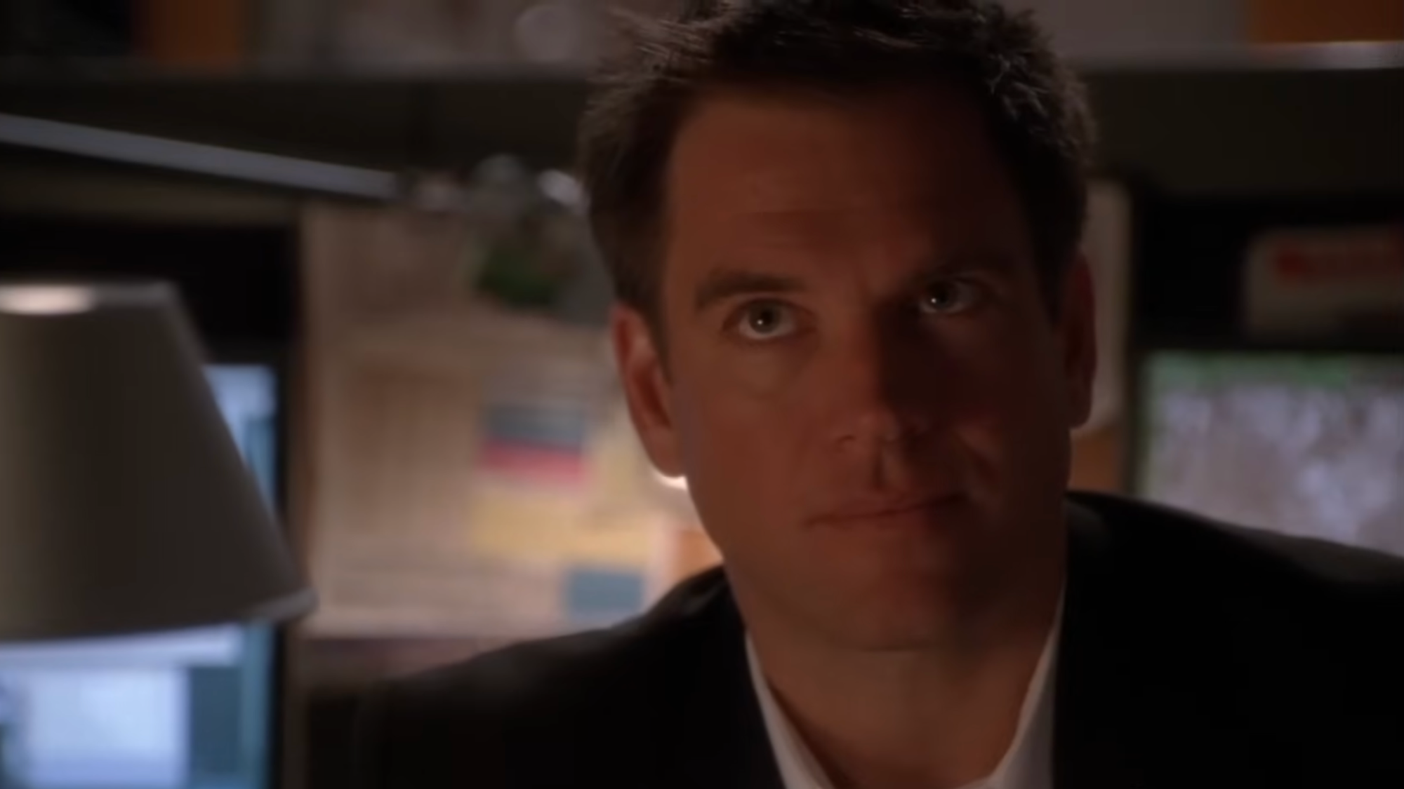 Michael Weatherly ako Anthony DiNozzo v seriáli NCIS. 