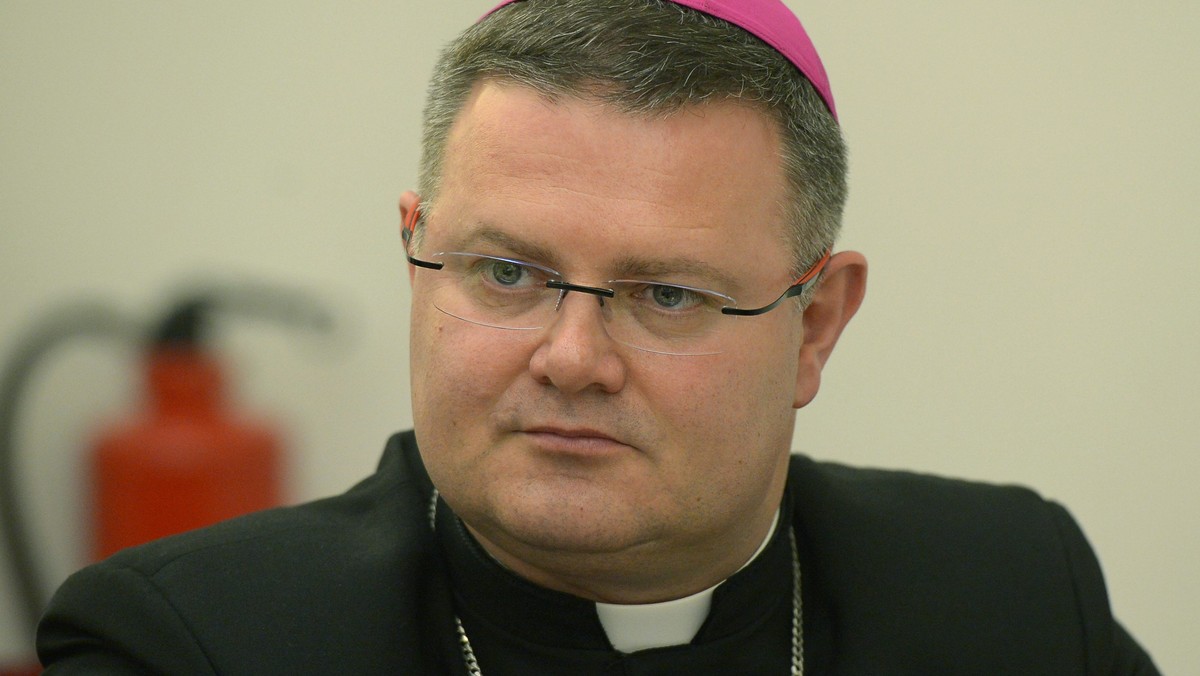 Nuncjatura Apostolska poinformowała dzisiaj, że nowym biskupem toruńskim zostanie dotychczasowy bp pomocniczy diecezji pelplińskiej Wiesław Śmigiel. Papież Franciszek mianował go w miejsce odchodzącego na emeryturę biskupa Andrzeja Suskiego.