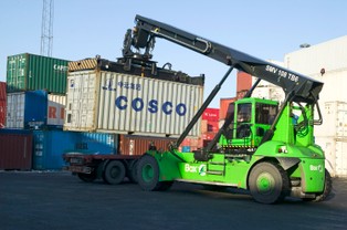 Terminale portowe tną koszty