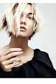 Karlie Kloss báliruhákban és papucsban az Interview magazinban!