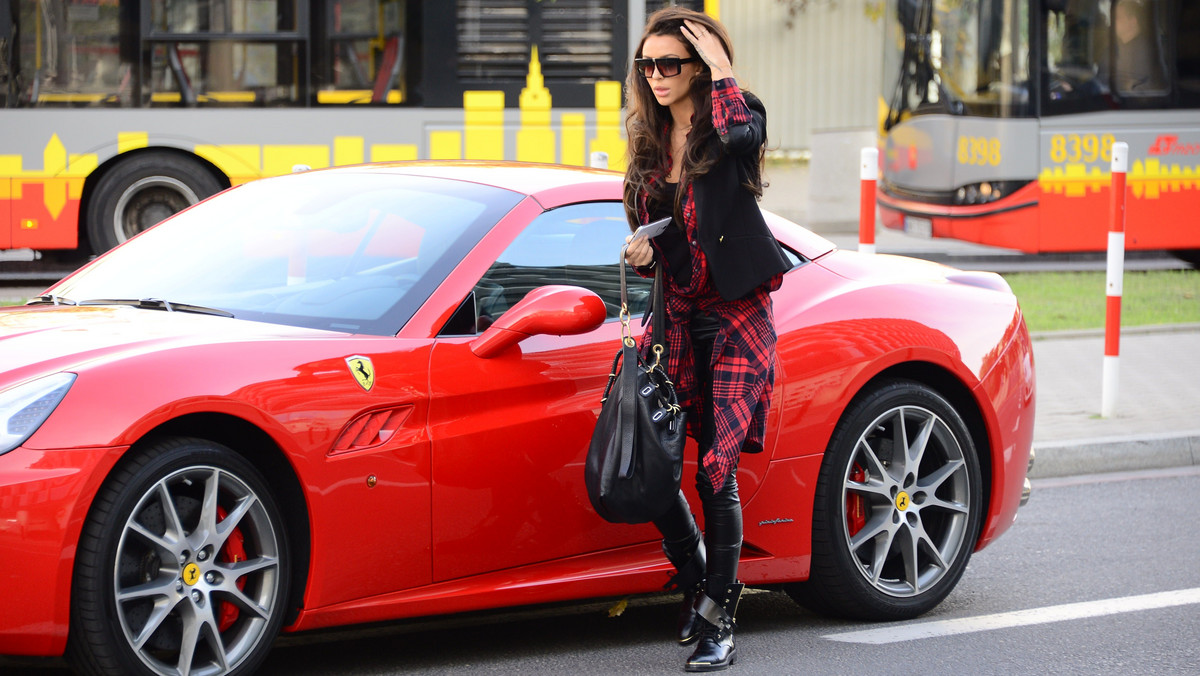 Monika Pietrasińska jeździ Ferrari California