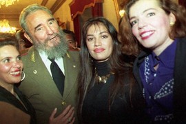 Kastro spavao sa 35.000 ŽENA, dnevno imao najmanje 2 INTIMNA ODNOSA: "Bio je dobar u krevetu, voleo je da se MAZI", zaveo i ŠPIJUNKU koju su poslali da ga UBIJE - ona tvrdi da su NJIHOVOG SINA ŽIVOG SAHRANILI