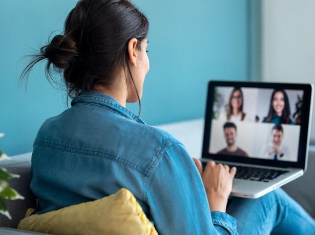 Home office spodobał się większości pracowników biurowych