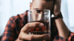 Koniec z przymusowym leczeniem alkoholików? Obowiązkowy odwyk nie spełnia swojej roli