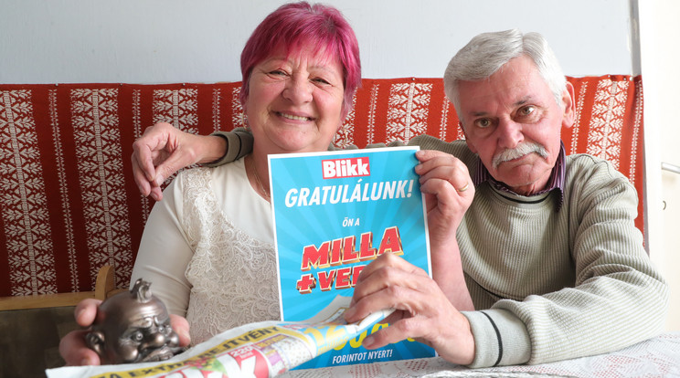 Anikó és József régóta olvassák a Blikket, most egymilliós jutalom járt nekik érte / Fotó: Varga Imre