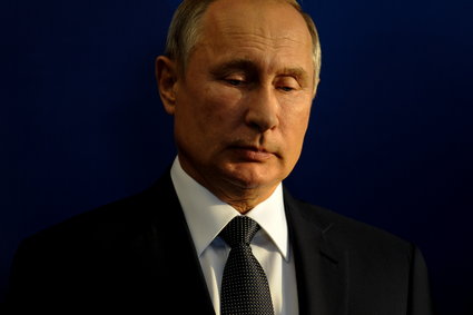Putin chciał świętować 70. urodziny jako car. A jest osłabionym przywódcą odizolowanego narodu 