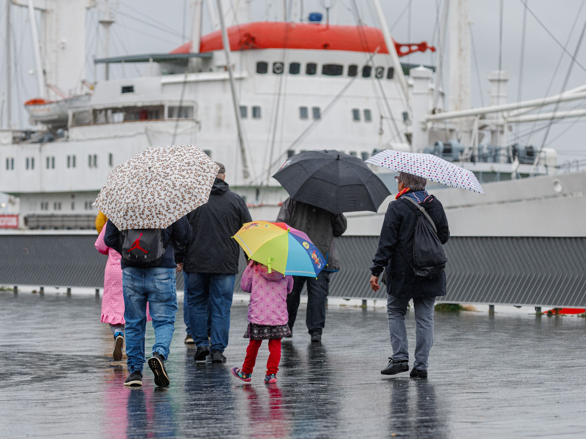 Sturmtief bringt schwere Böen und Schnee in die Alpen