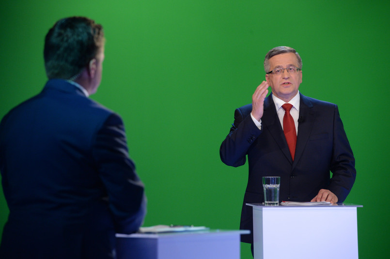 Bronisław Komorowski podczas debaty w wirtualnym studiu TVN w Warszawie