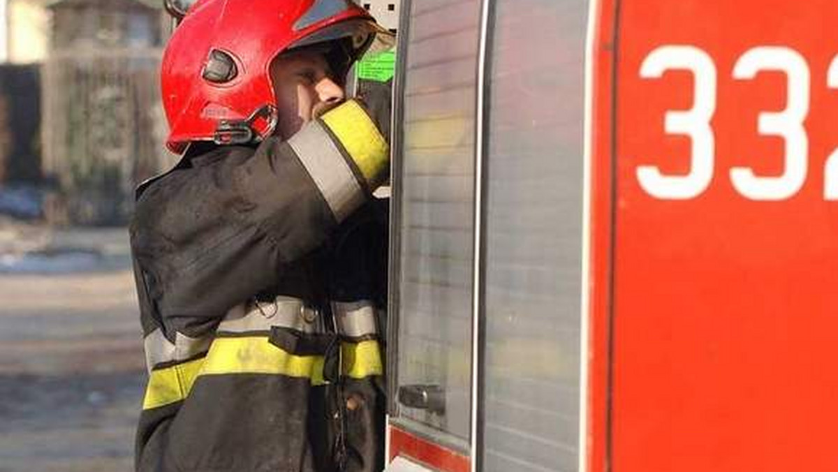Minionej nocy koszalińscy strażacy interweniowali w dwóch przypadkach, gdzie stwierdzono podejrzenie zatrucia tlenkiem węgla.
